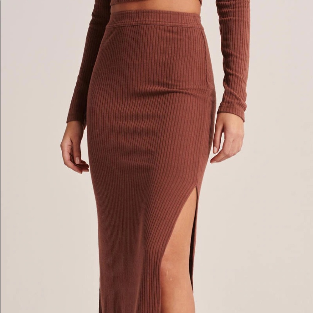 Abercrombie GREY knit midi skirt